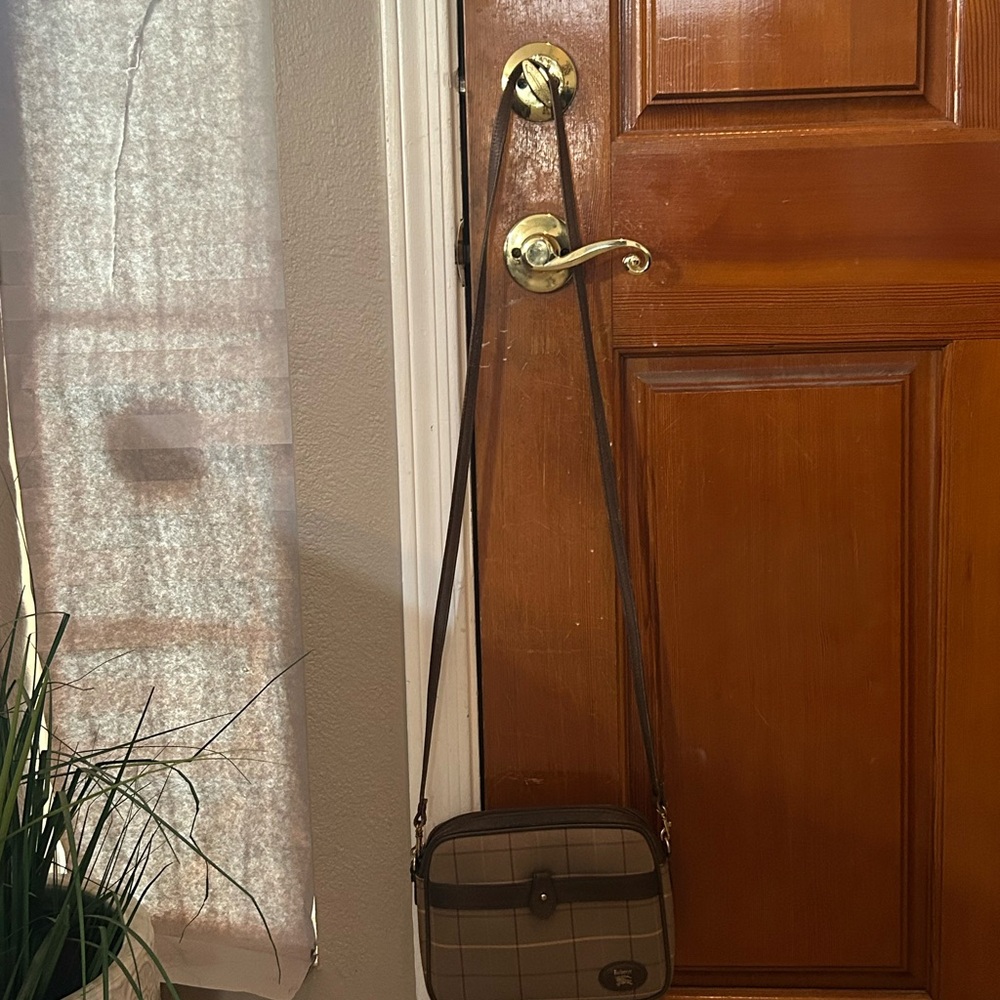 Burberrys Tan Plaid Crossbody - Picture 7 of 17